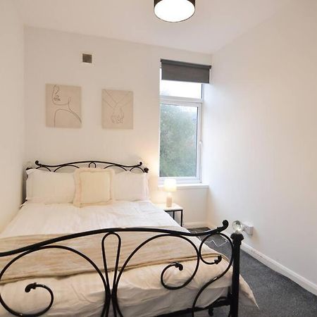 Contemporary 3 Bedroom Flat Керкколди Экстерьер фото