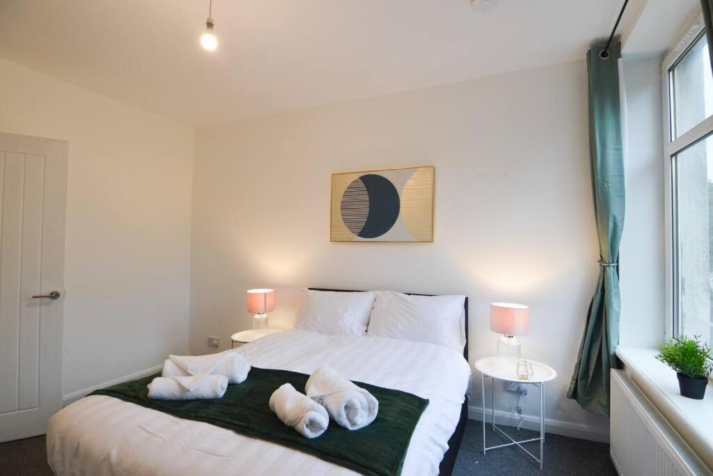 Contemporary 3 Bedroom Flat Керкколди Экстерьер фото
